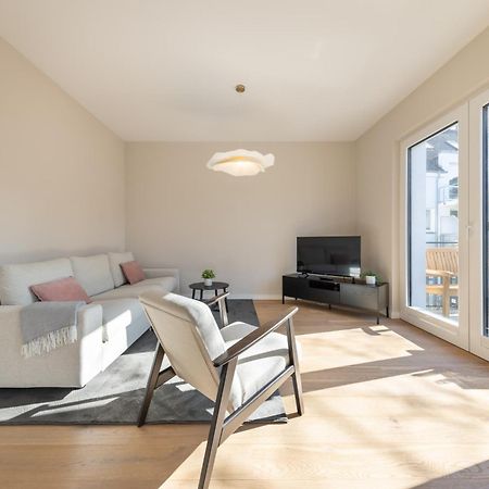 Ferienwohnung Strom Acht - Modern Frisch Inkl Stellplatz, Balkon - 200M Zum Alten Strom Rostock Ngoại thất bức ảnh
