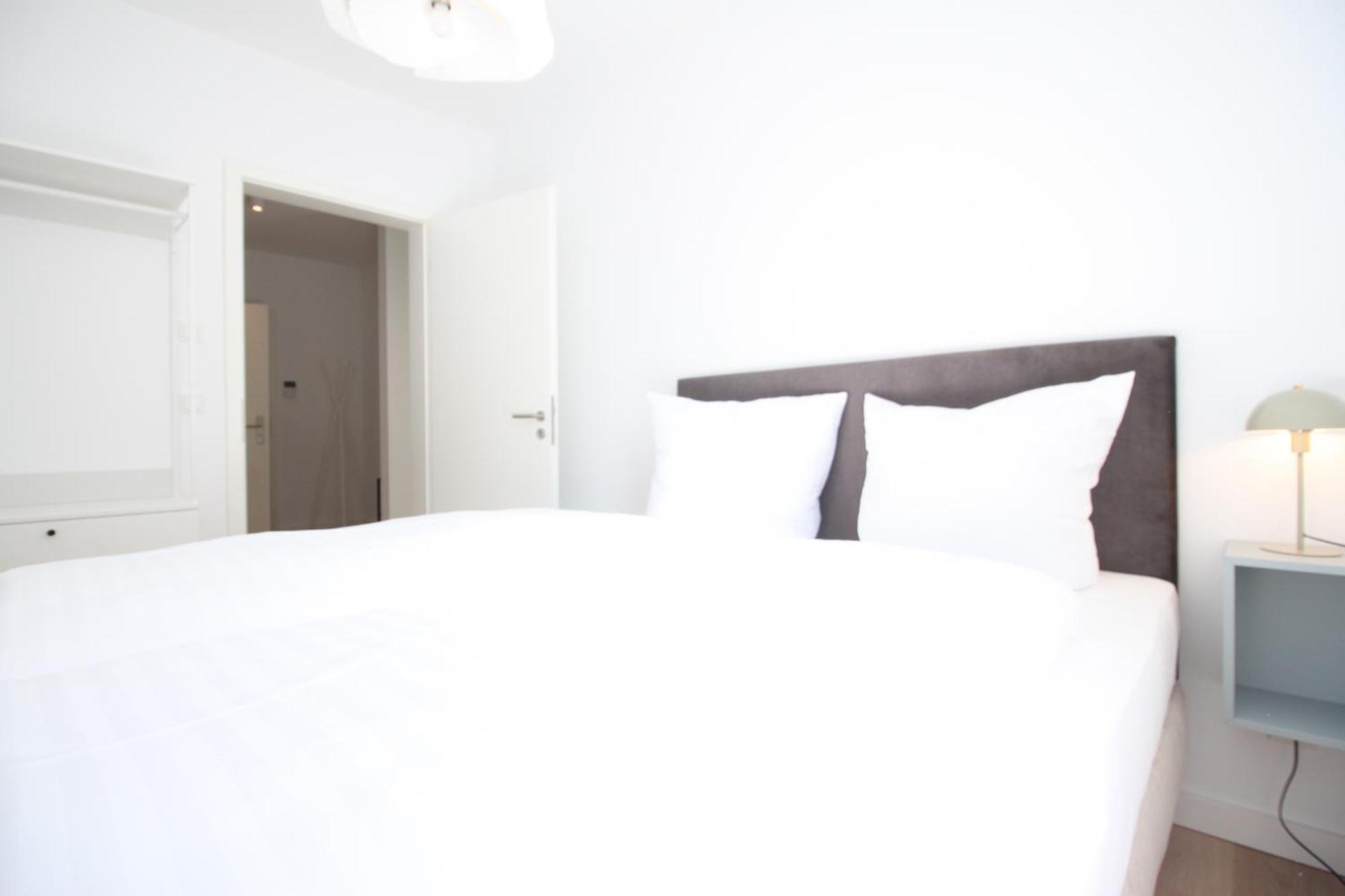 Ferienwohnung Strom Acht - Modern Frisch Inkl Stellplatz, Balkon - 200M Zum Alten Strom Rostock Ngoại thất bức ảnh