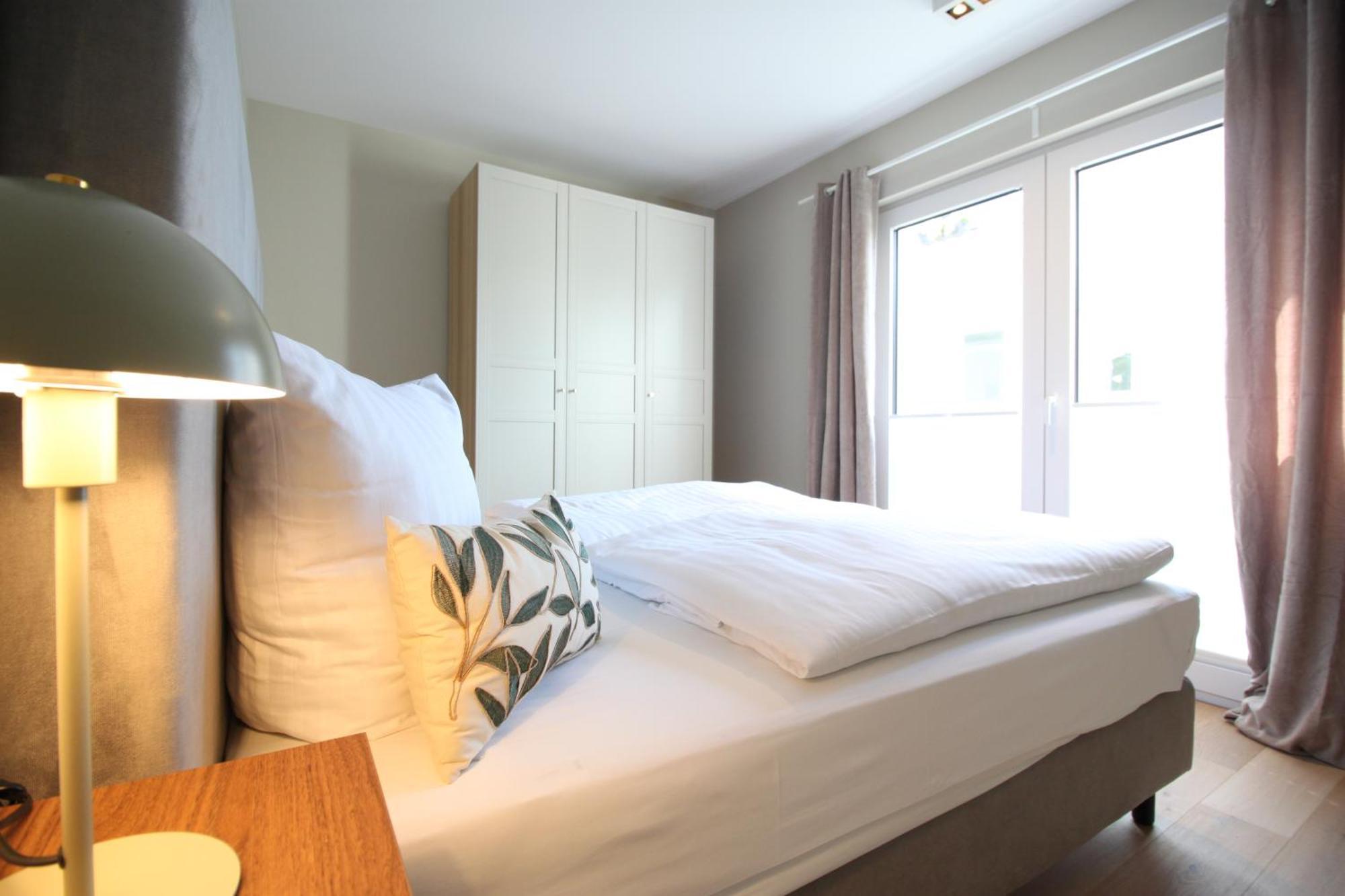 Ferienwohnung Strom Acht - Modern Frisch Inkl Stellplatz, Balkon - 200M Zum Alten Strom Rostock Ngoại thất bức ảnh