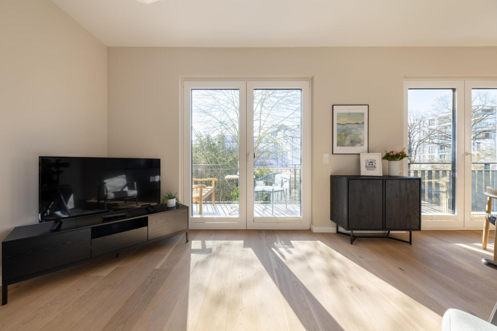 Ferienwohnung Strom Acht - Modern Frisch Inkl Stellplatz, Balkon - 200M Zum Alten Strom Rostock Ngoại thất bức ảnh