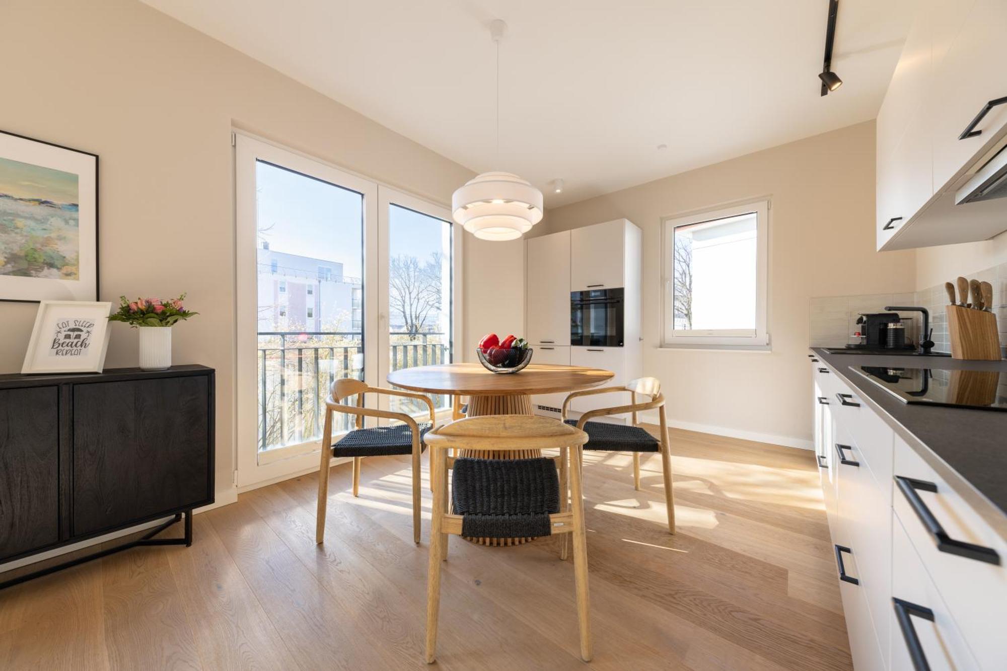 Ferienwohnung Strom Acht - Modern Frisch Inkl Stellplatz, Balkon - 200M Zum Alten Strom Rostock Ngoại thất bức ảnh